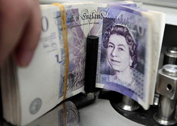 Bloomberg признал британский фунт худшей валютой с начала 2016 года