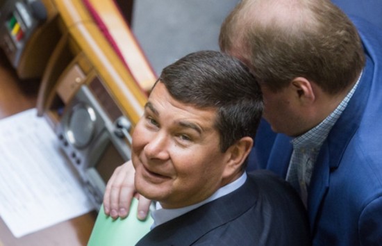 В НАБУ объявили в розыск мать депутата-беглеца Онищенко