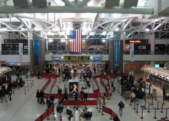 В аэропорту Нью-Йорка стреляли