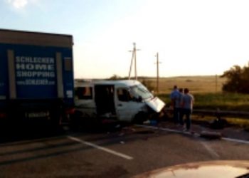 Двое граждан Украины погибли в аварии под Ростовом