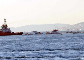 В результате столкновения судов на Босфоре погибли солдаты