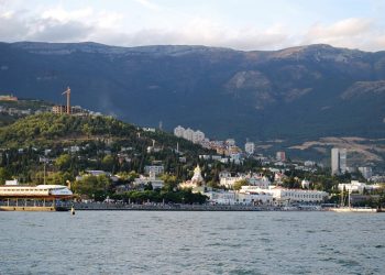 В Крыму автобус с пассажирами упал в пропасть, есть жертвы