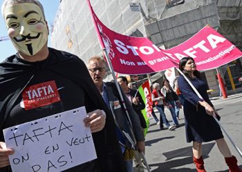 Франция требует остановки переговоров о зоне свободной торговли с США, - СМИ