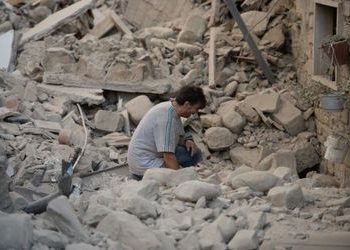 Украинский президент хочет отправить спасателей в Италию