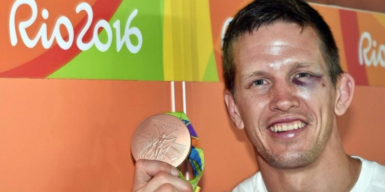 В Рио на пляже избили Олимпийского призера по дзюдо