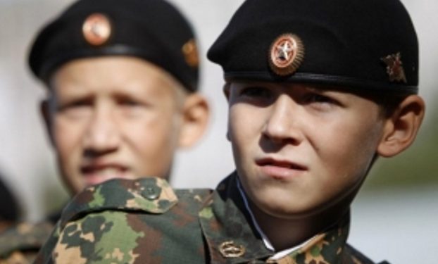 Курсанты из РФ учатся стрелять на востоке Украины