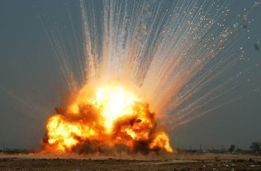 На Донбассе звучат ракетные взрывы