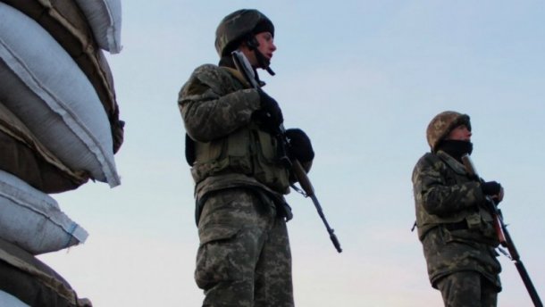 Порошенко: Все подразделения на границе с Крымом будут в усиленной боевой готовности