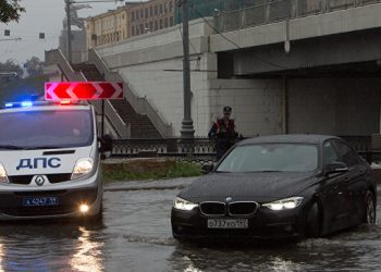 В Москве река Яуза вышла из берегов, - пресса