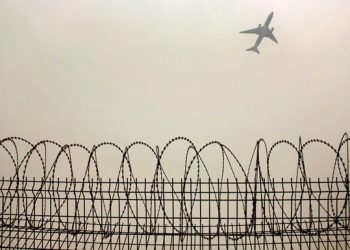 РФ сняла запрет на чартерные рейсы в Турцию