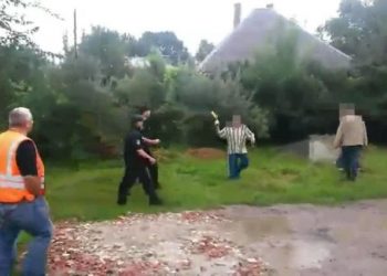 В Ужгороде мужчина бросил в оперативников «коктейли Молотова»