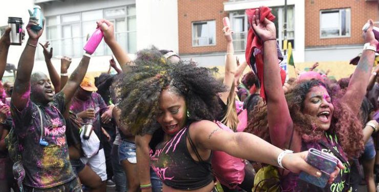 В Лондоне карнавал закончился потасовкой и арестами