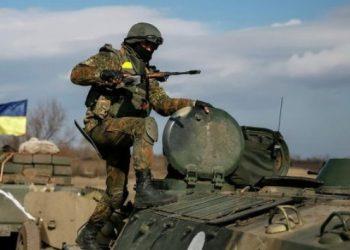 Украинские военные отбили атаку боевиков на линии разграничения