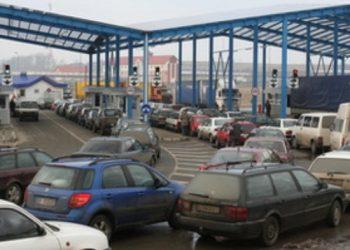 Сегодня утром выезда в Польшу ожидали почти 600 авто