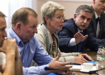 Леонид Кучма вылетел в Минск на заседание Трехсторонней контактной группы