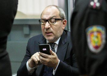 Опубликованы видео с обысков у мэра Харькова