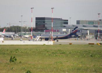 Российский и польский самолеты столкнулись в аэропорту Варшавы