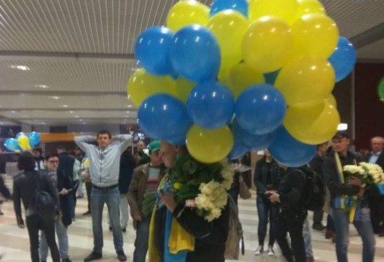 Опубликованы фото и видео встречи паралимпийцев в Борисполе