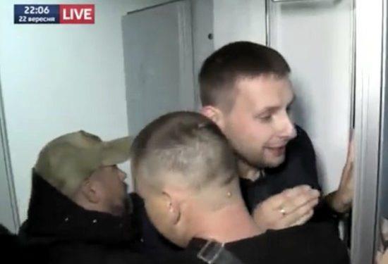 Парасюк не жалеет о драке с Вилкулом