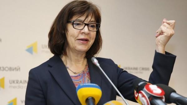 Евродепутат считает, что нельзя на Донбассе "проводить выборы под дулом пистолета"