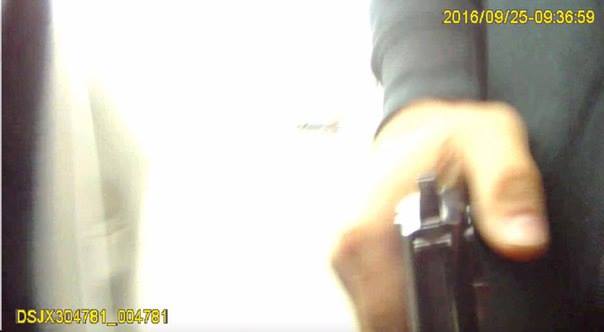 Опубликованы скриншоты с нагрудной камеры погибшего полицейского в Днепре