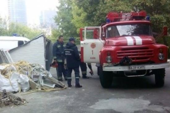 600 детей эвакуировали из-за пожара в школе на Печерском спуске