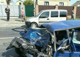 Под Киевом авто врезалось в маршрутку, погибли три человека