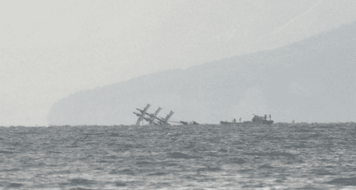 В Анталии перевернулось экскурсионное судно