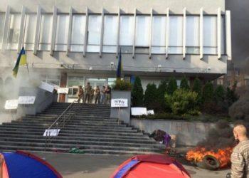 Аваков не исключает версию самоподжога канала «Интер»