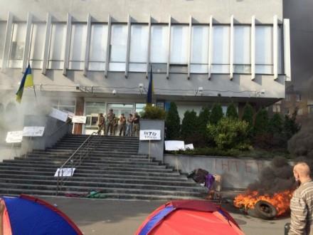 Аваков не исключает версию самоподжога канала «Интер»