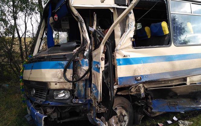 В Закарпатской области перевернулся рейсовый автобус с пассажирами