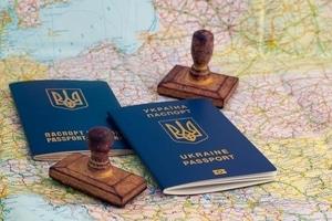 Граждане Украины смогут бесплатно получить визы в Румынию