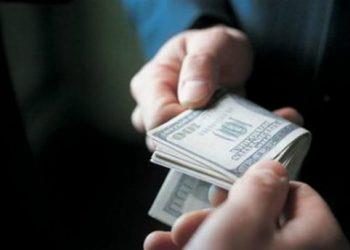 Депутат с чиновником торговали землей в Днепропетровской области