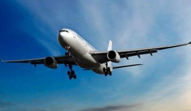 В Киевской области самолет едва не влетел в многоэтажку