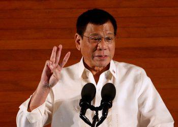 Скандальный глава Филиппин сравнил себя с Гитлером