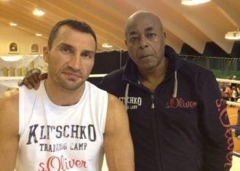 Тренер Кличко призвал забрать титулы у Фьюри