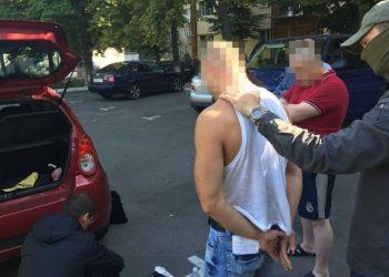 В Харьковской области поймали преступников, торговавших оружием