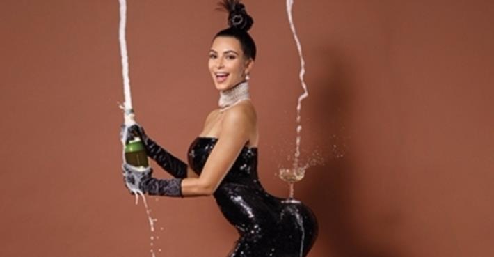 Украинский пранкер Седюк поцеловал попу Кардашьян