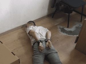 Киевских оперативников подозревают в получении взятки через WebMoney