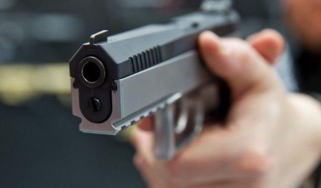 В Киеве неизвестные отобрали у мужчины 1 млн грн