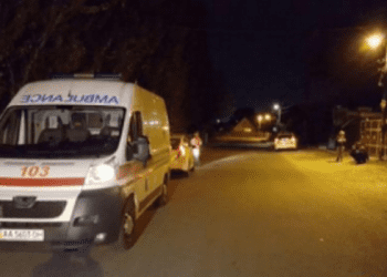 В Киеве микроавтобус наехал на группу пешеходов