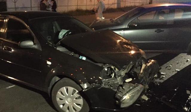 Масштабная авария в Киеве: пьяный водитель влетел в автомобили на светофоре