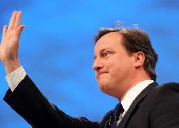 Кэмерон отказывается от места в британском парламенте