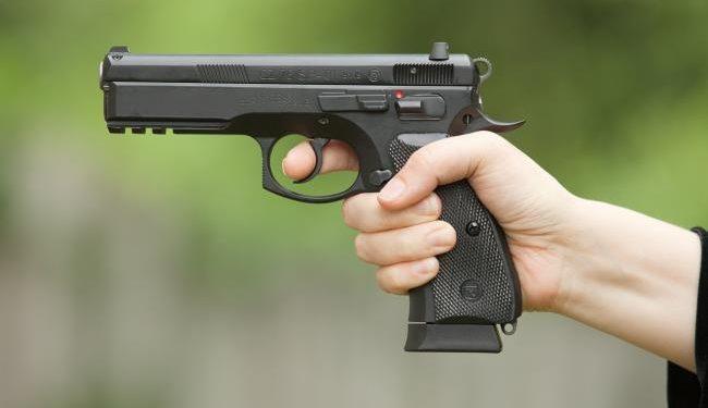 Пьяная полицейская устроила стрельбу в киевском ресторане