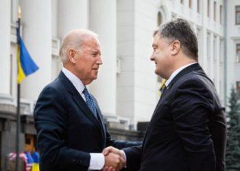 СМИ: Байден пообещал Порошенко предоставить $1 млрд кредитных гарантий