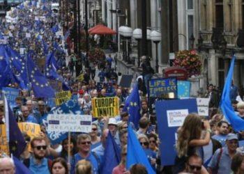 В Лондоне люди вышли на акцию против Brexit