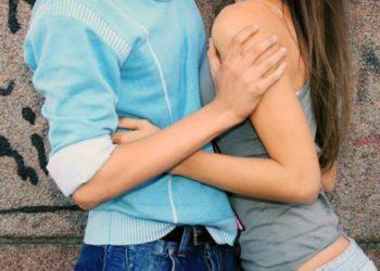 Беларусь: Пара получила год условно за интим на улице