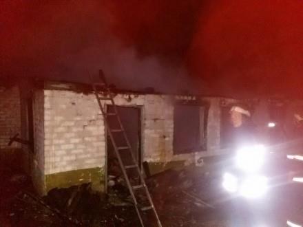 В Днепре горела психбольница: пациенток выносили на руках