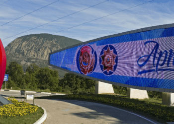 Войска РФ в Крыму взяли под охрану лагерь «Артек»