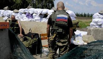 Из Луганской области в РФ выехало 10 машин с военными